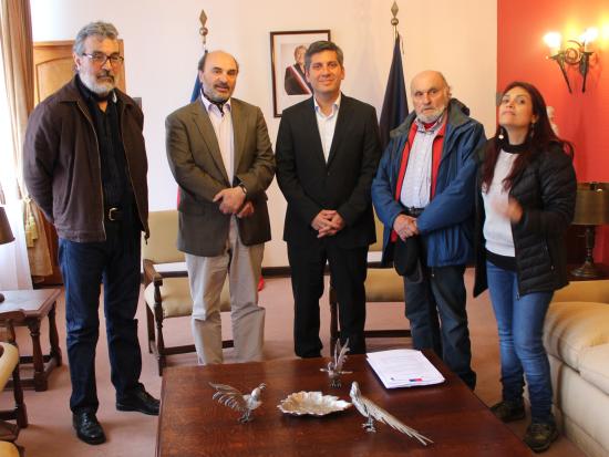 Ángel Durán, director Museo Arqueológico de La Serena (Dibam); Ángel Cabeza, director nacional de Bibliotecas, Archivos y Museos (Dibam); Claudio Ibáñez, intendente de la región de Coquimbo; Gastón Fernández, integrante del Consejo de Monumentos Nacional