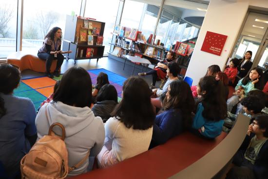 Jornada de Cuenta cuentos en la Biblioteca Regional Gabriel Mistral